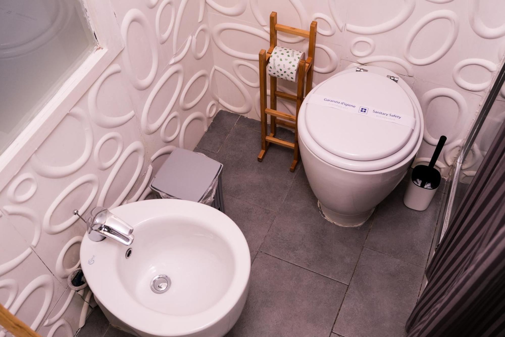 A Un Passo Dal Castello Maschio Angioino Appartment Napoli Bagian luar foto
